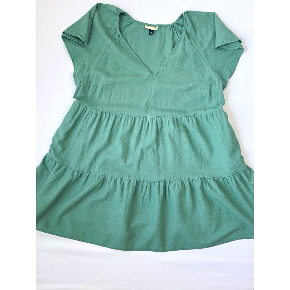 Universal Thread Women's XXL Green Solid V-Neck Short Sleeve Tiered Tunic Blouse